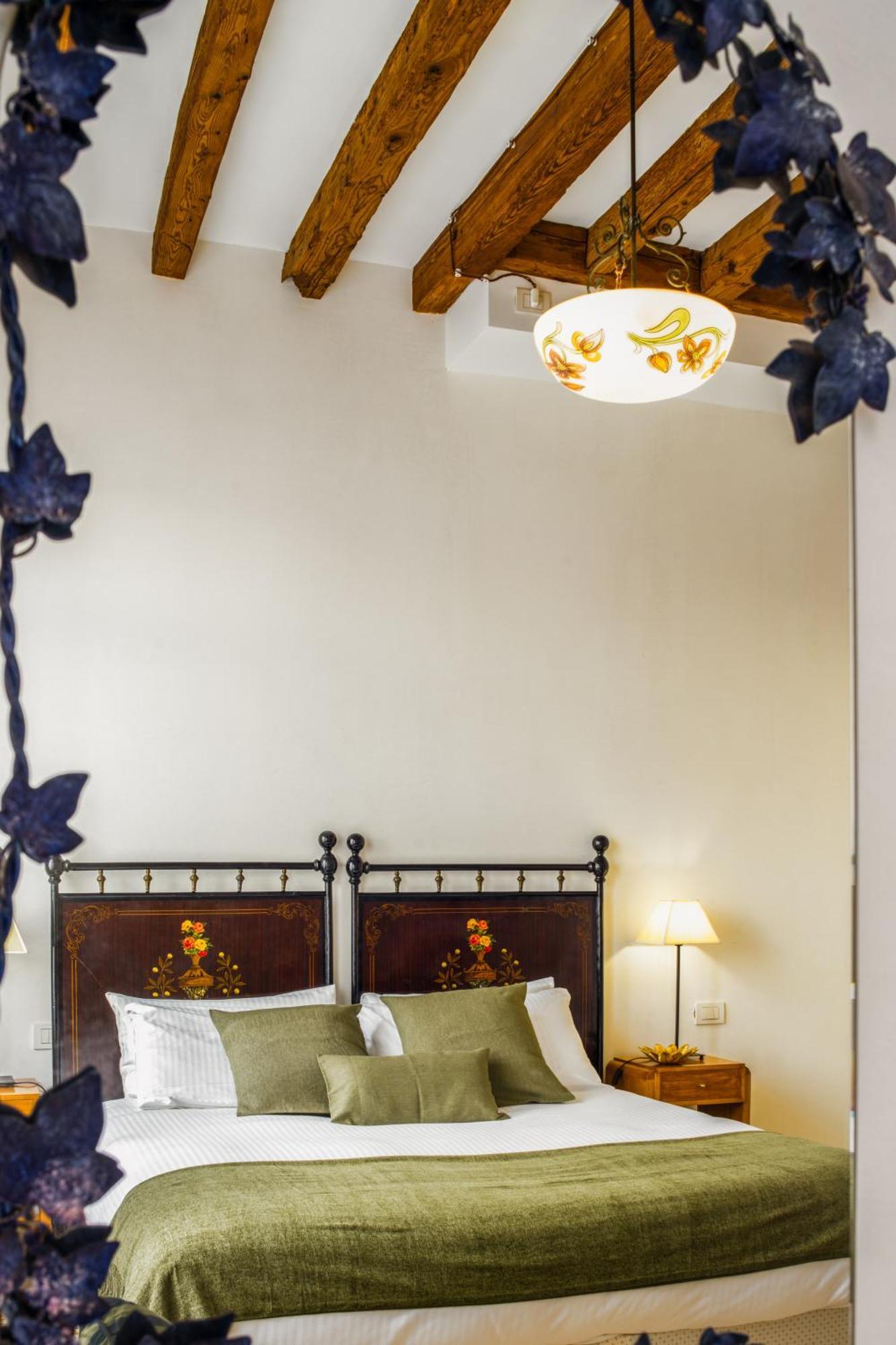 Santa Giustina Palace R&r Appartement