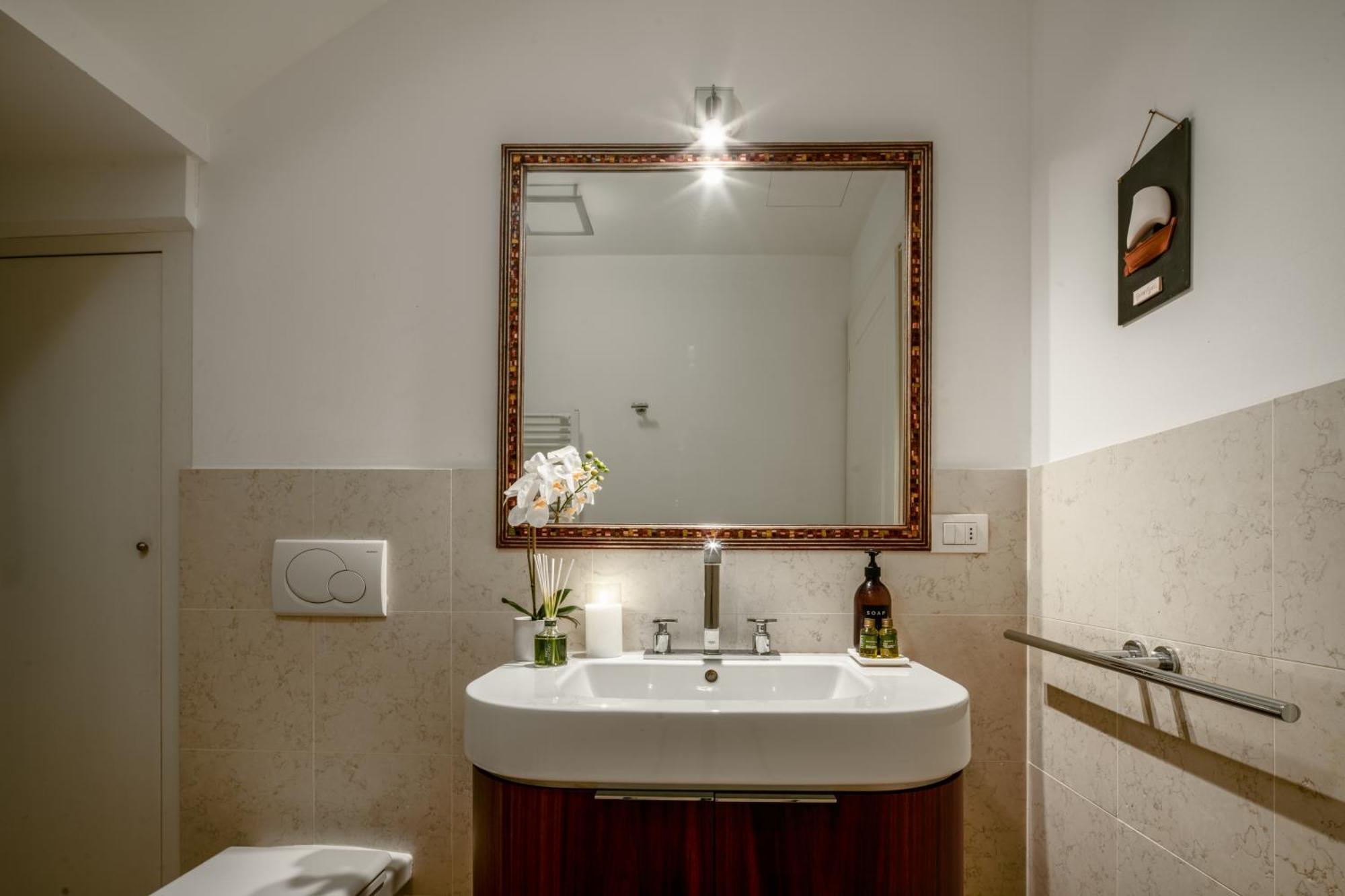 Santa Giustina Palace R&r Apartamento